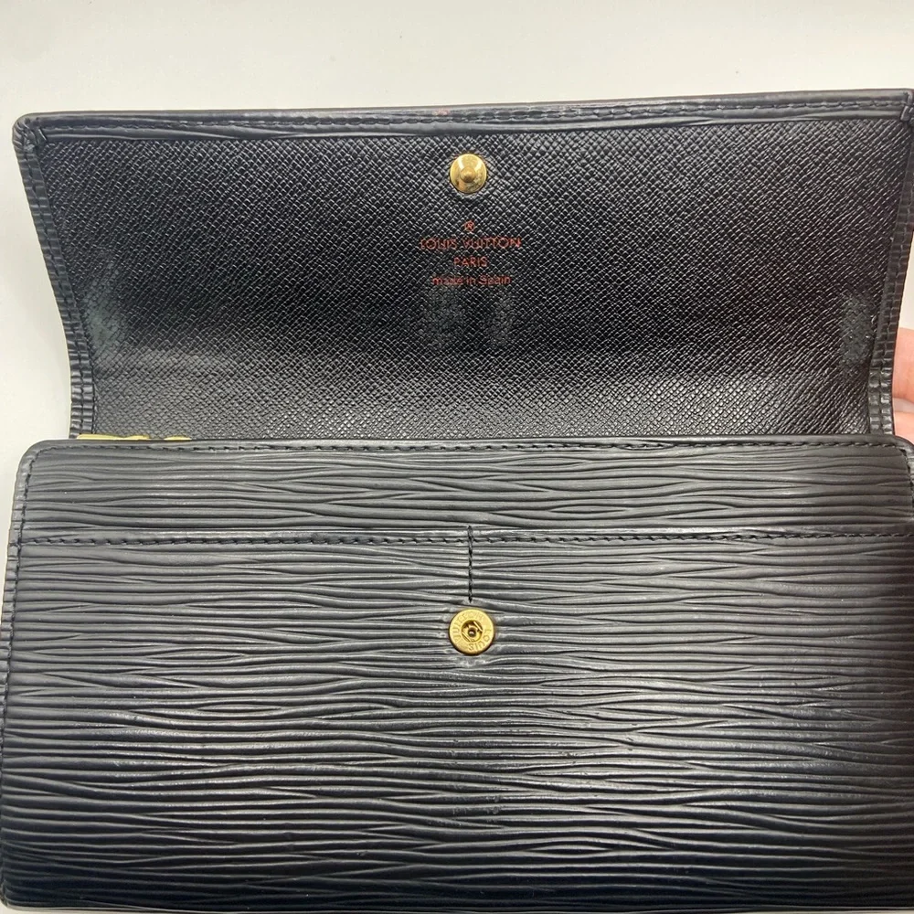 Louis Vuitton Epi Leather Textured Wallet